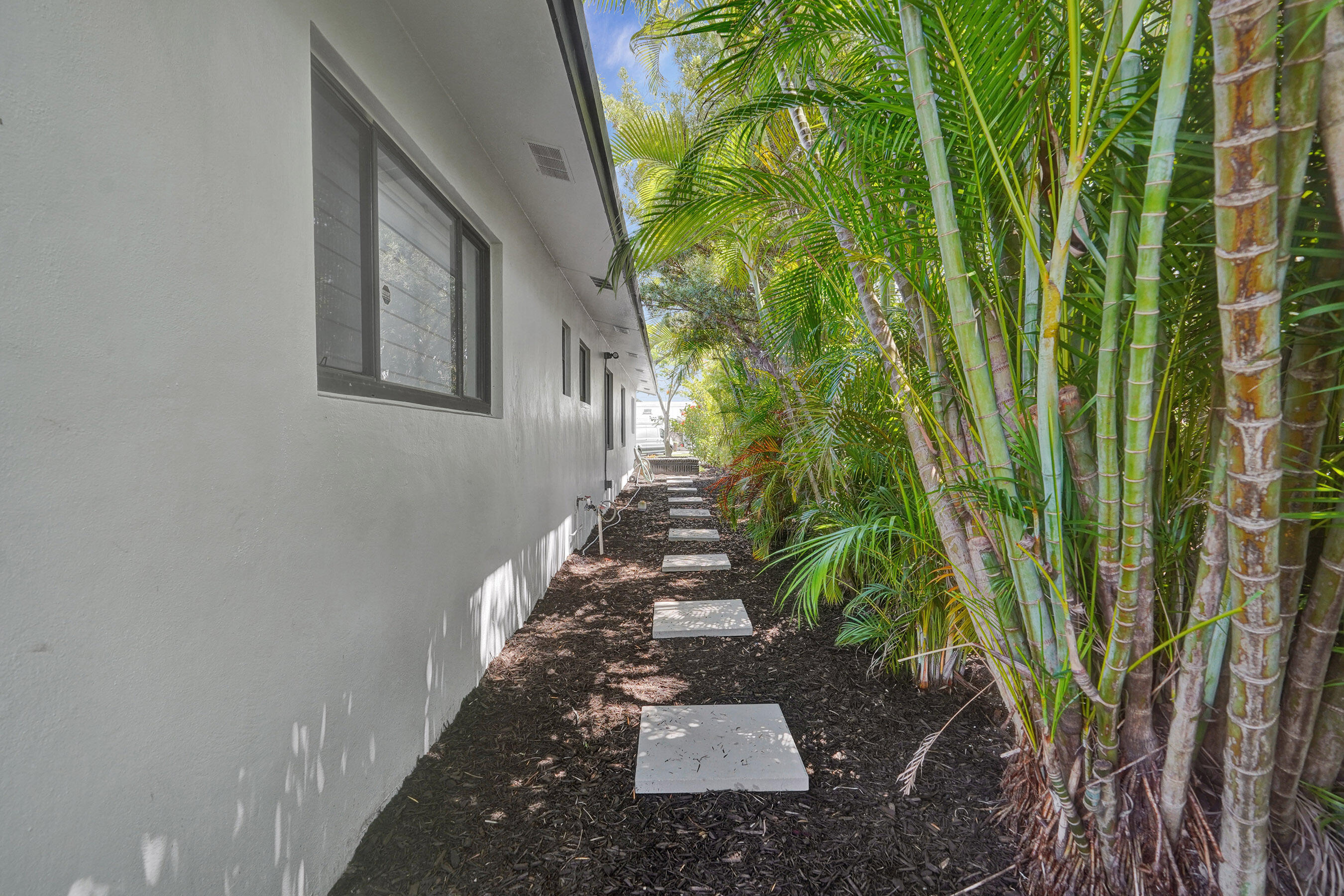 450 NW 15th Street