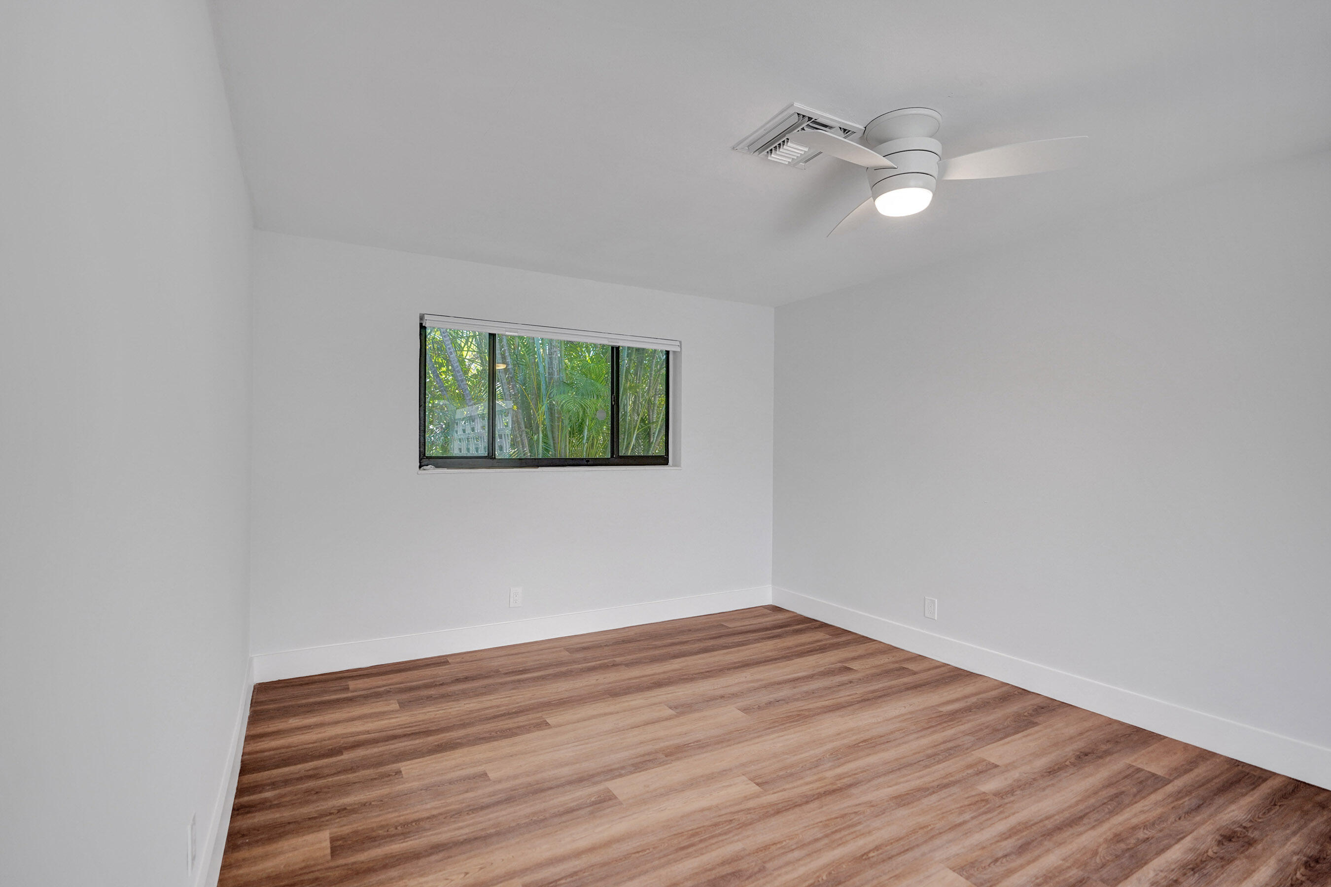 450 NW 15th Street