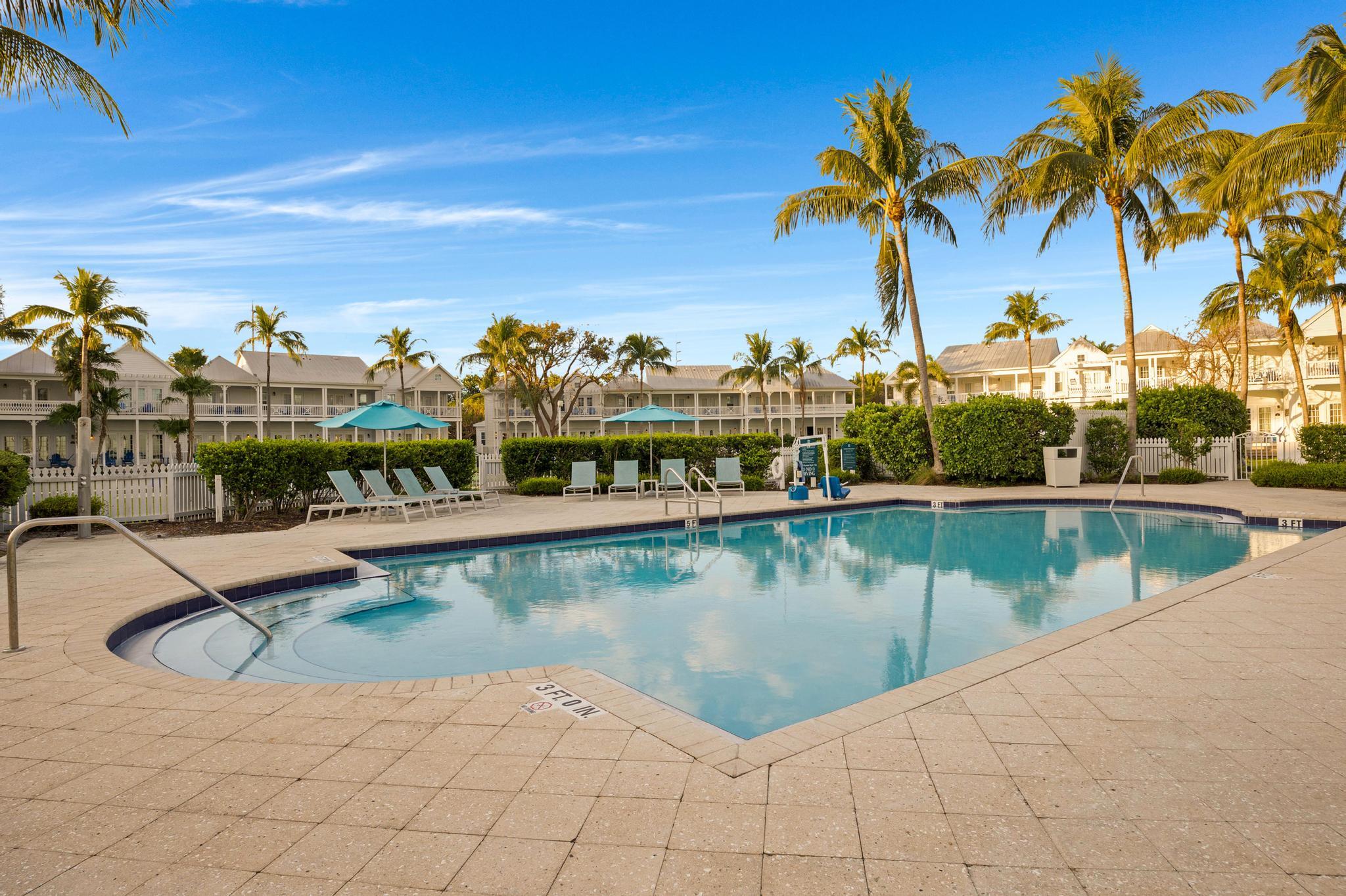 2600 Overseas Highway 37