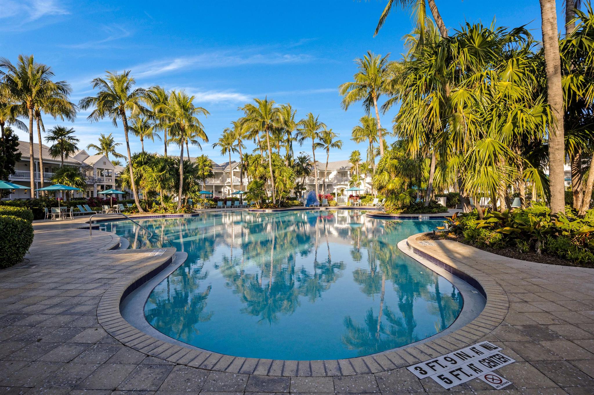 2600 Overseas Highway 37