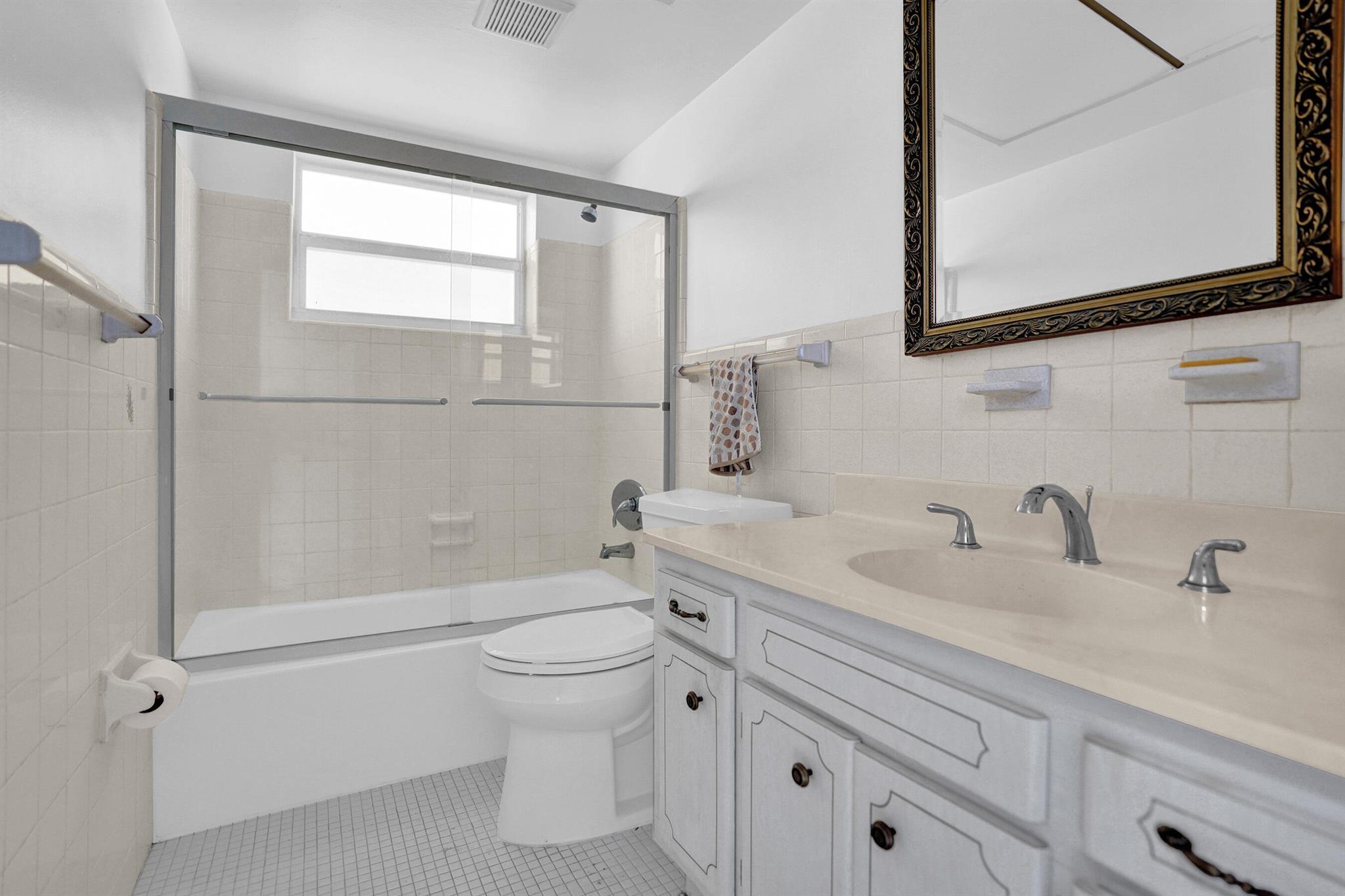 2755 NE 28th Avenue F2