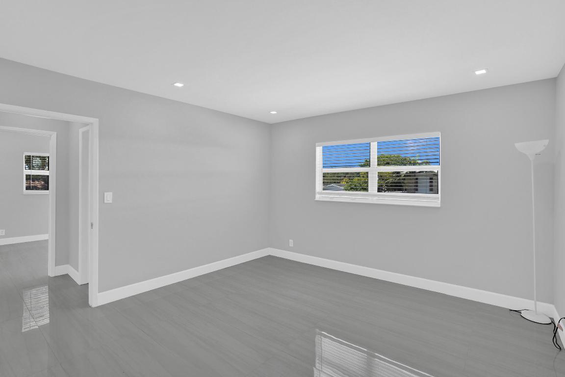 2755 NE 28th Avenue F2