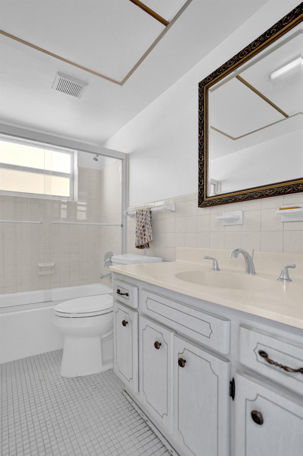 2755 NE 28th Avenue F2