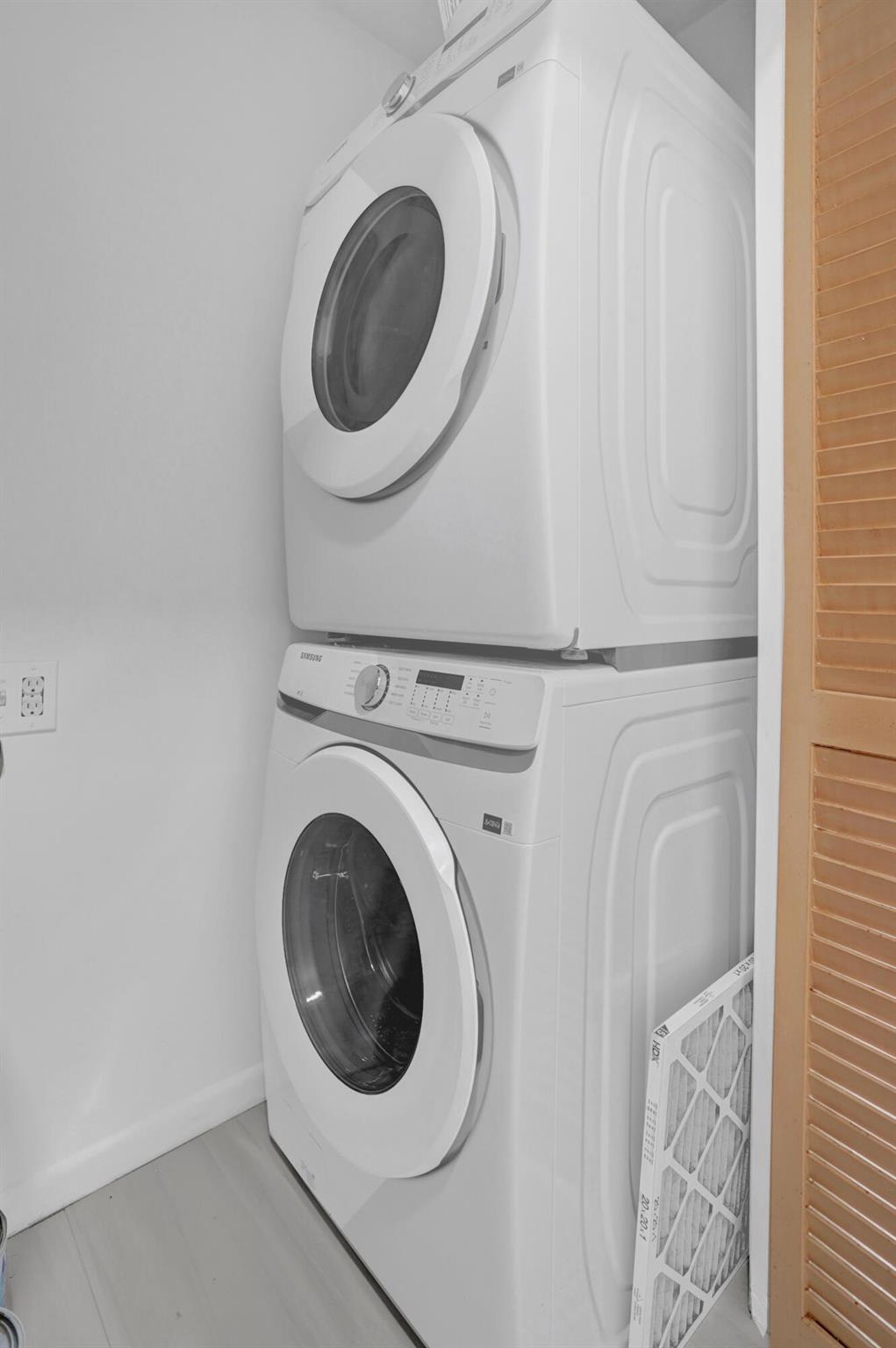 2755 NE 28th Avenue F2