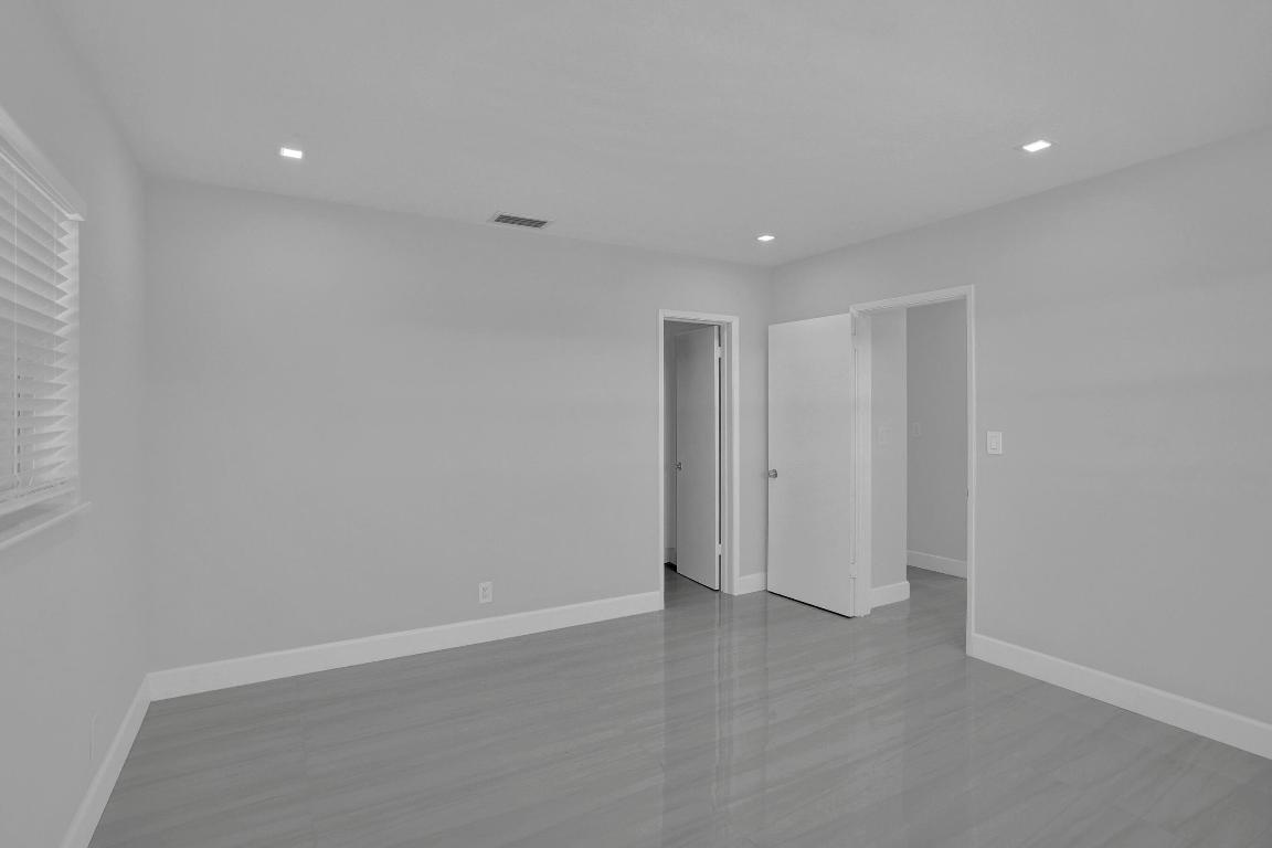 2755 NE 28th Avenue F2