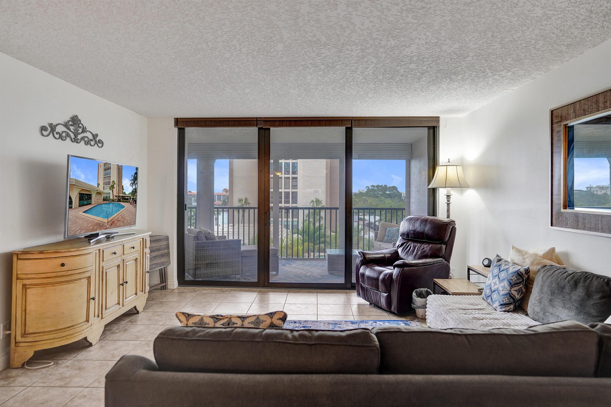 1627 Riverview Road 410