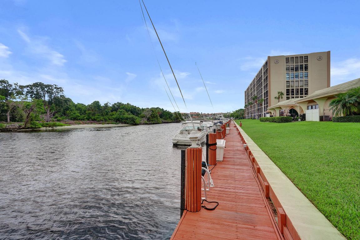 1627 Riverview Road 410