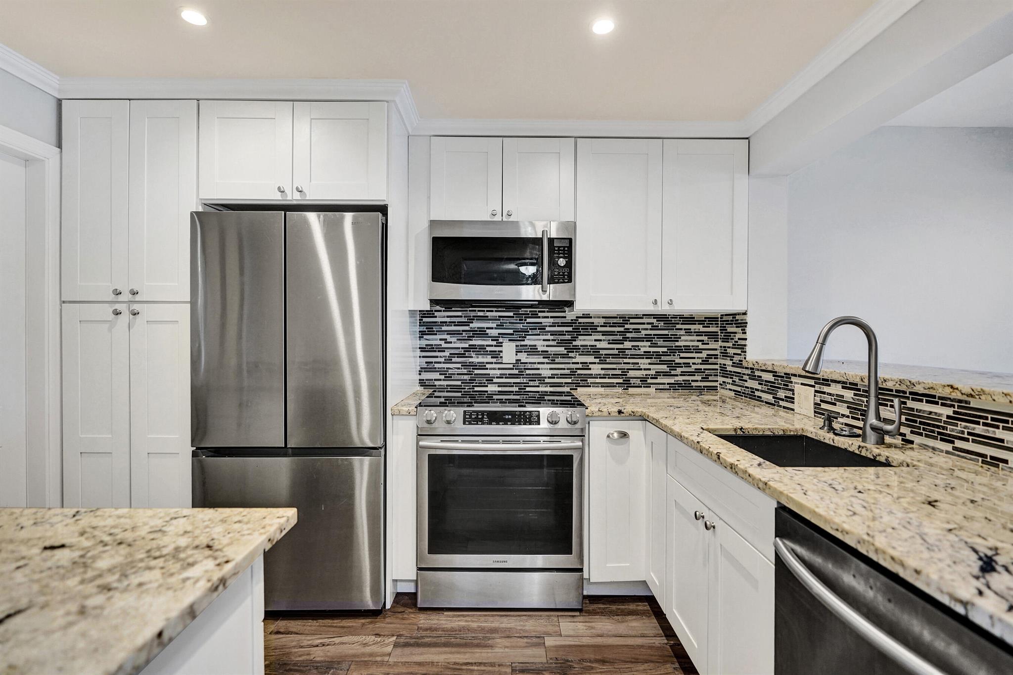 3050 NE 48th Court 303