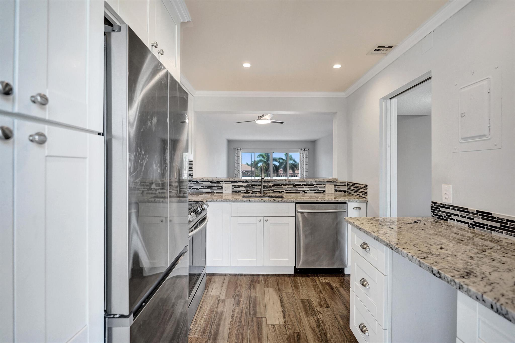 3050 NE 48th Court 303