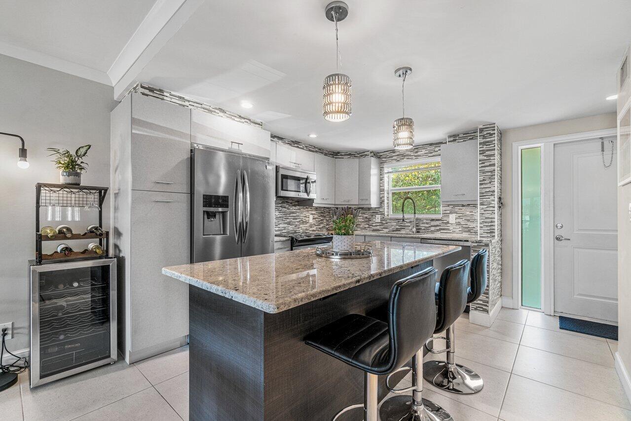 2311 NE 36th Street 1a, Lighthouse Point Unit: 1a