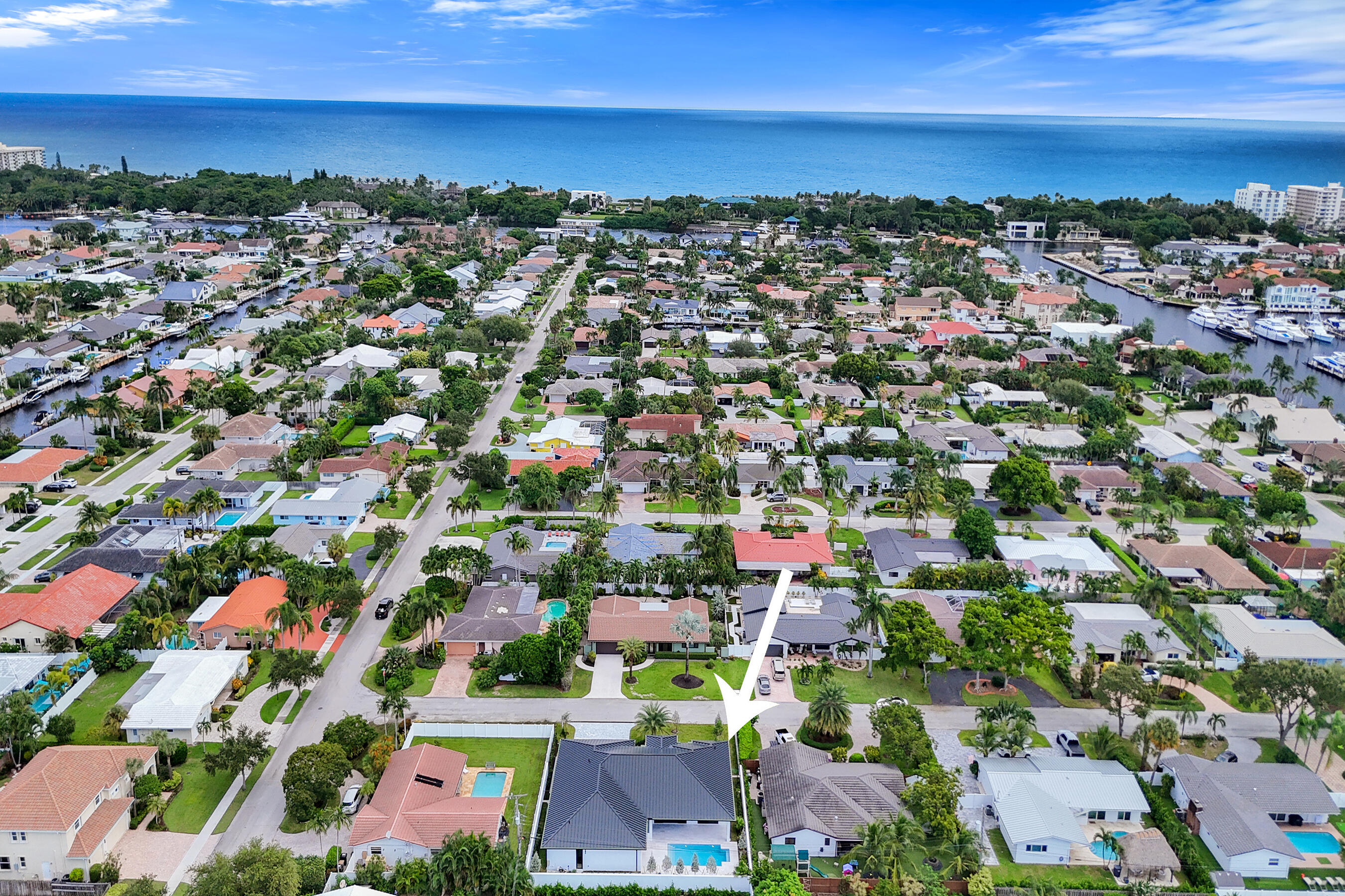 4451 NE 27th Terrace