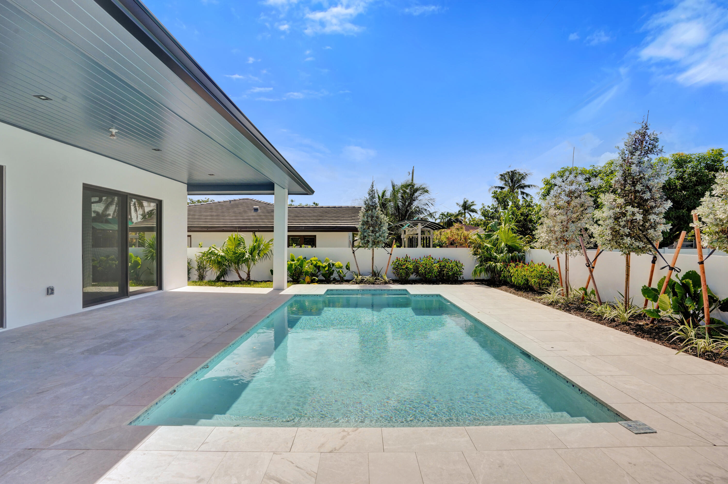 4451 NE 27th Terrace