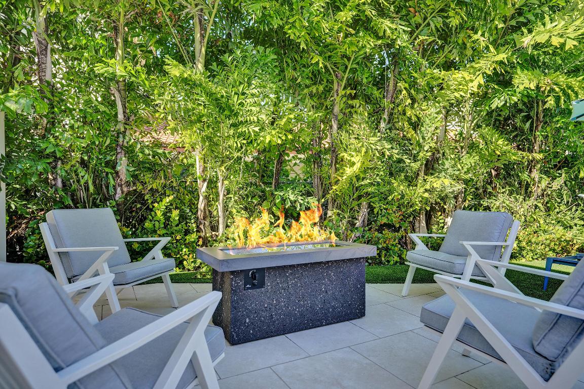 1177 George Bush Boulevard 208