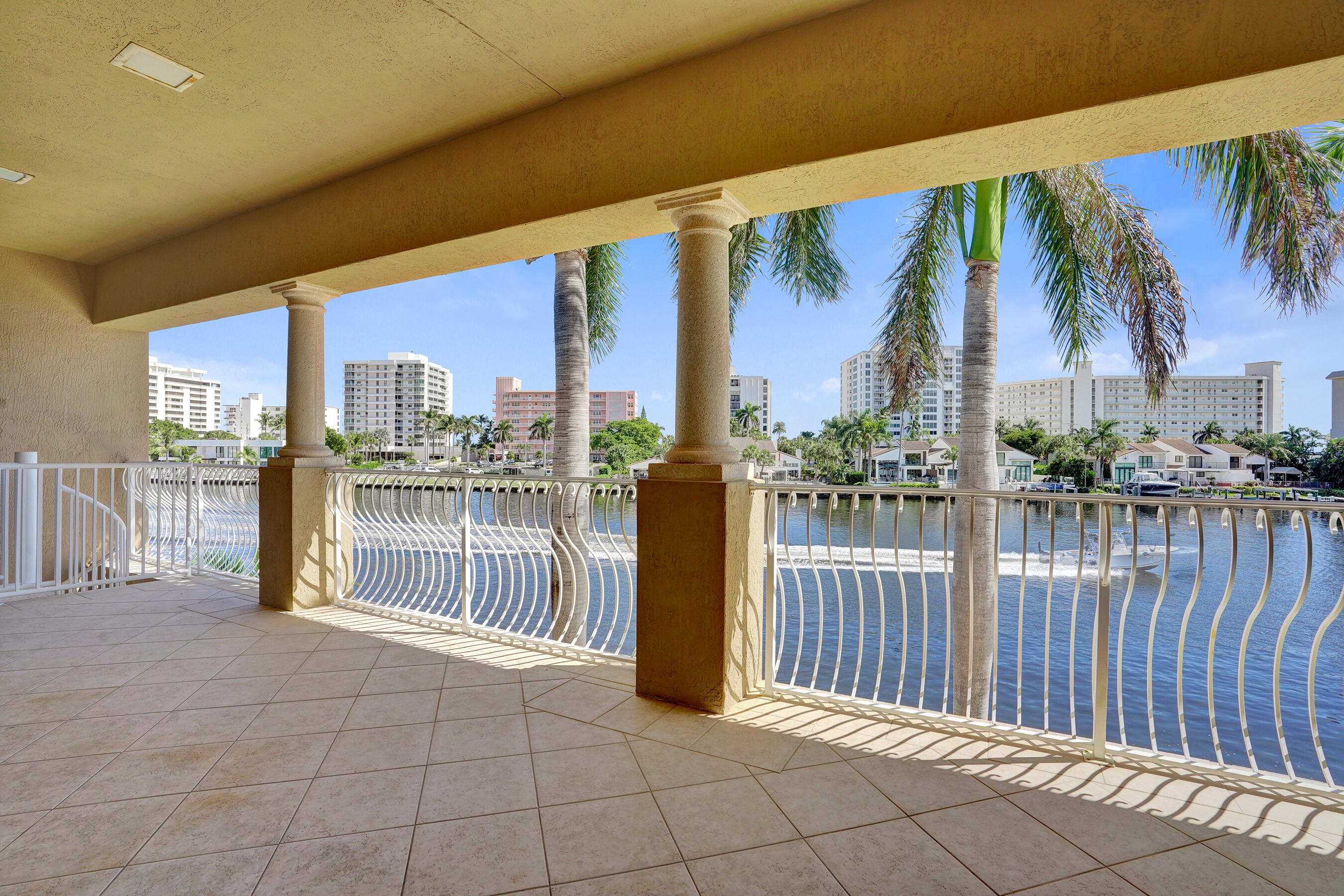 612 Admirals Way