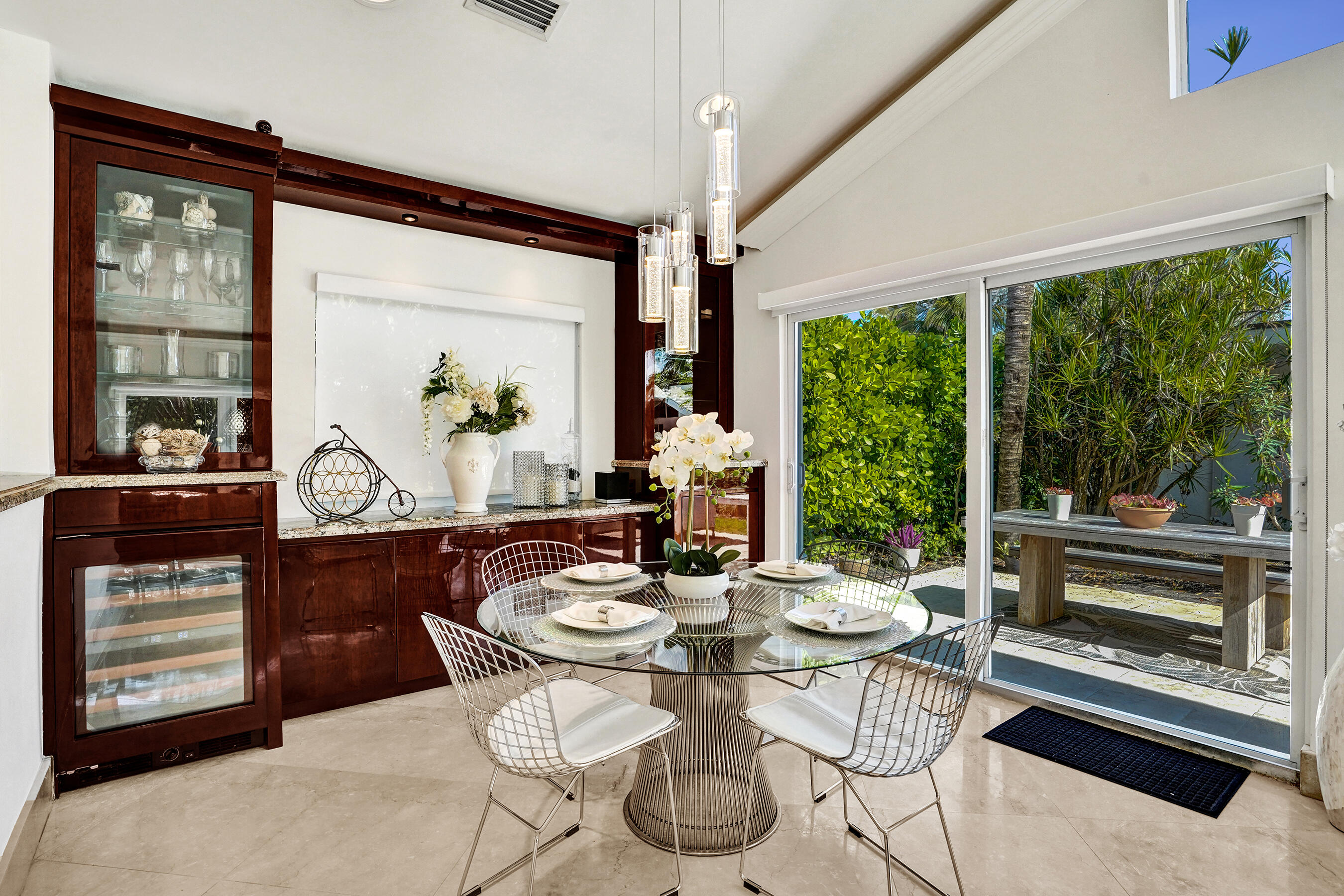 1212 Hillsboro Mile Villa 14