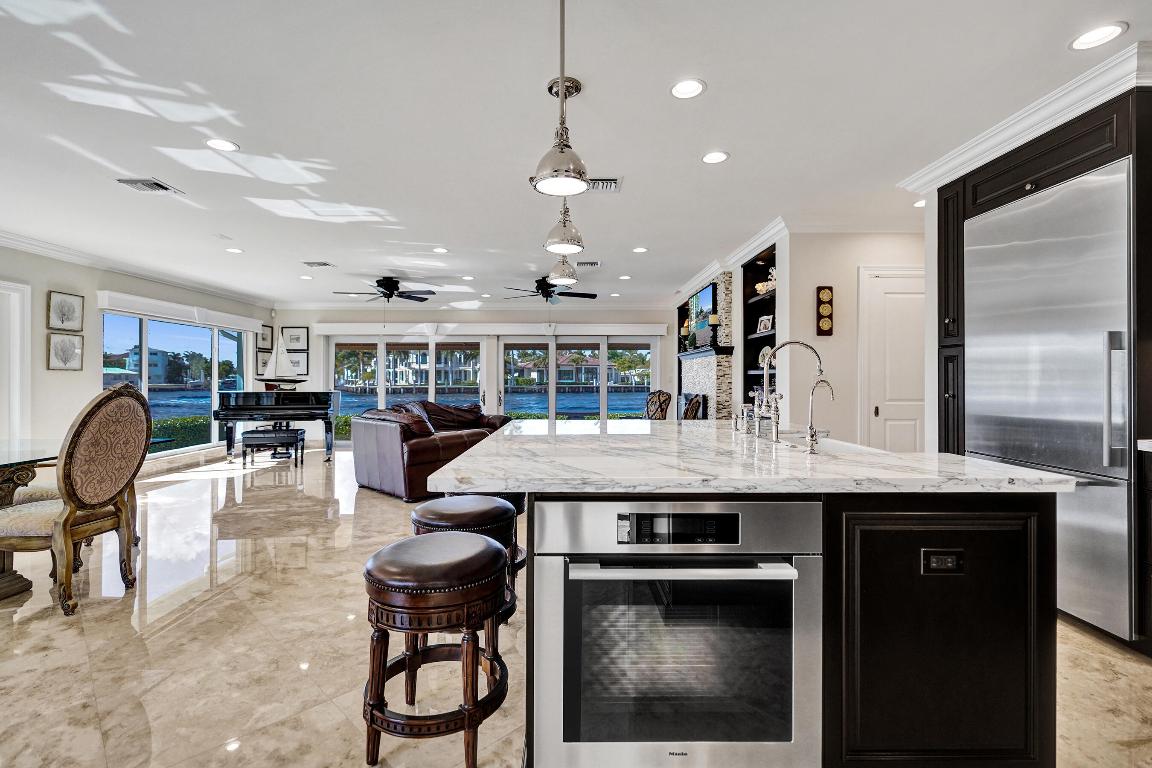 1431 S Ocean Boulevard 17, Lauderdale-By-The-Sea Unit: 17