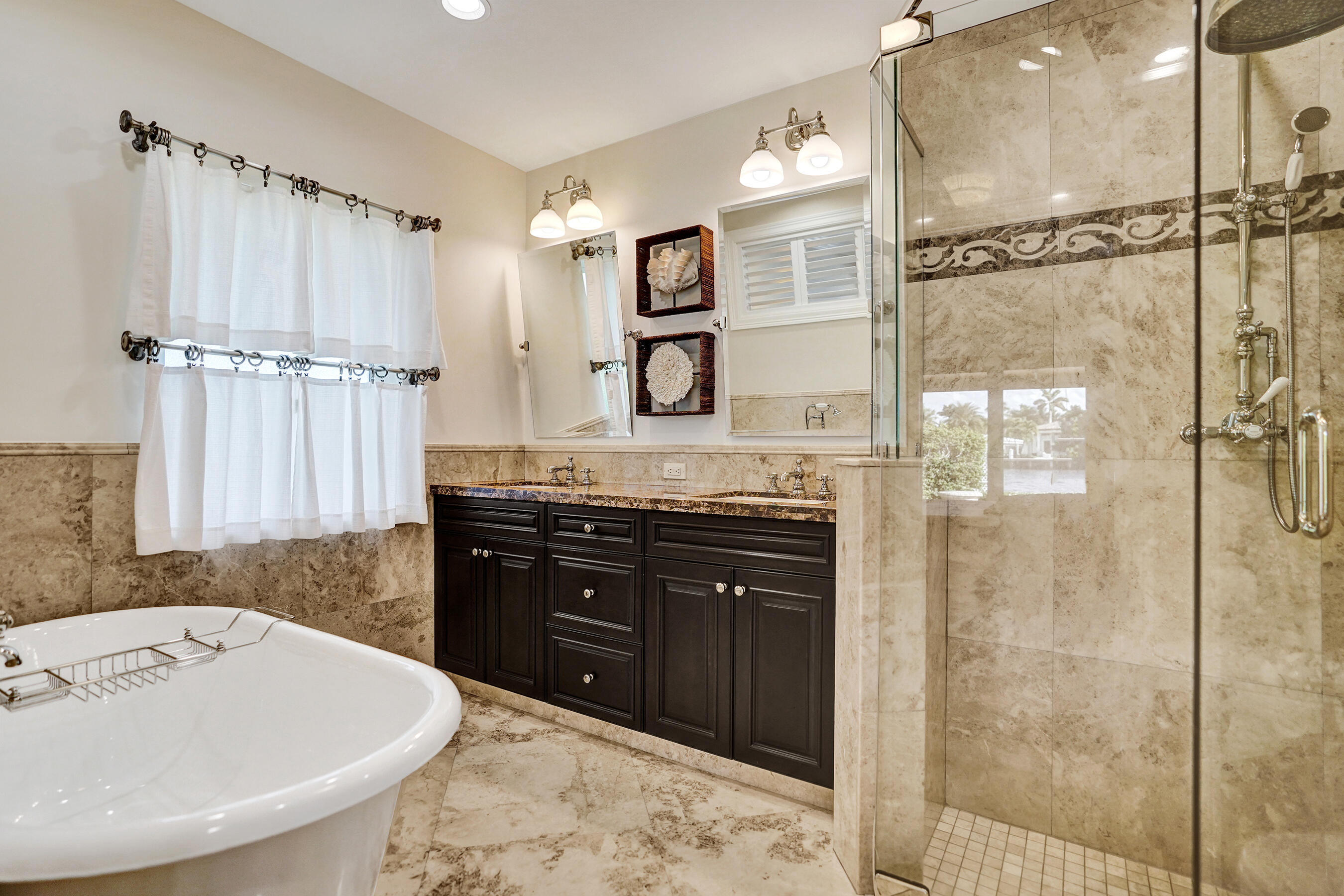 1431 S Ocean Boulevard 17, Lauderdale-By-The-Sea Unit: 17