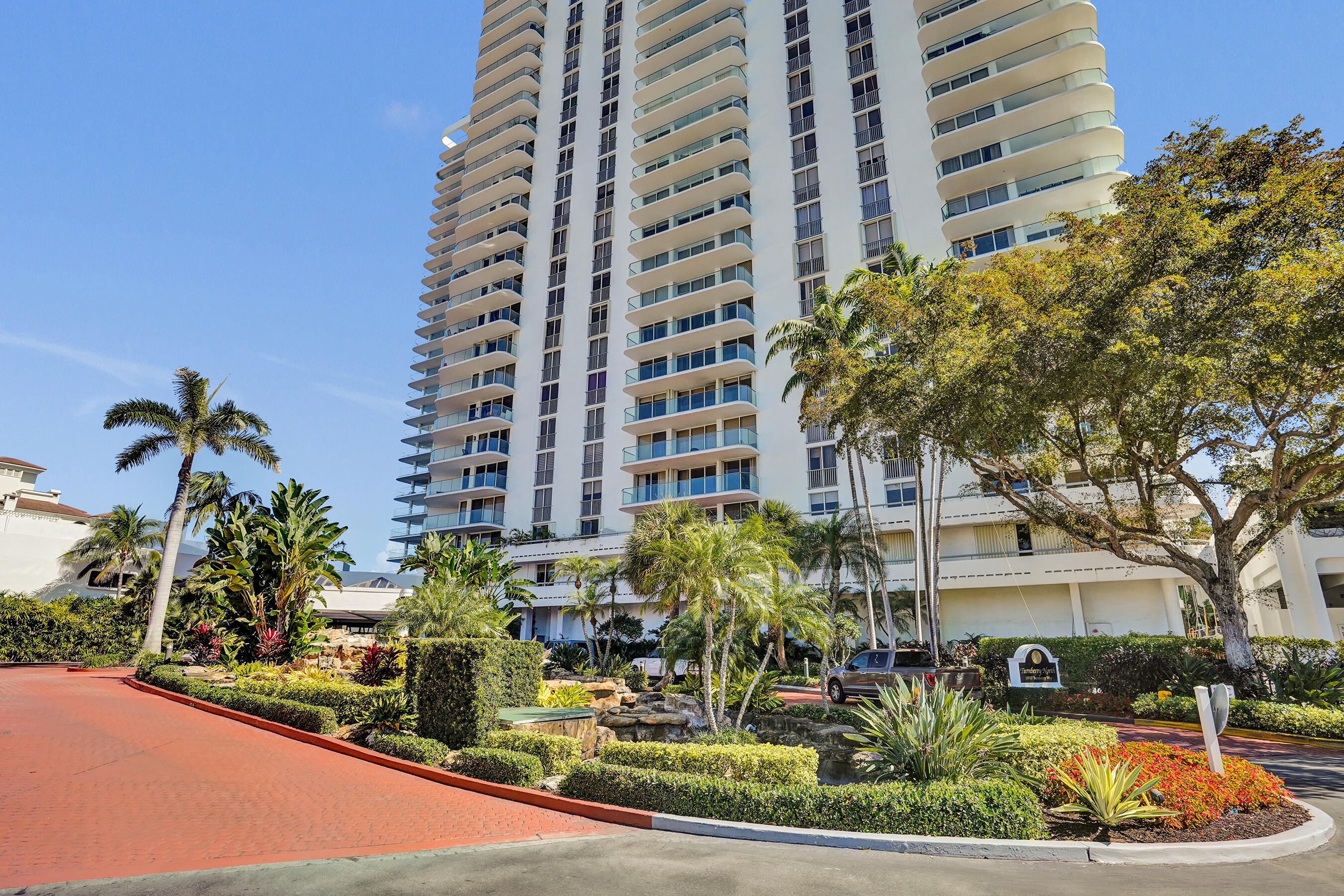 19707 Turnberry Way 18j