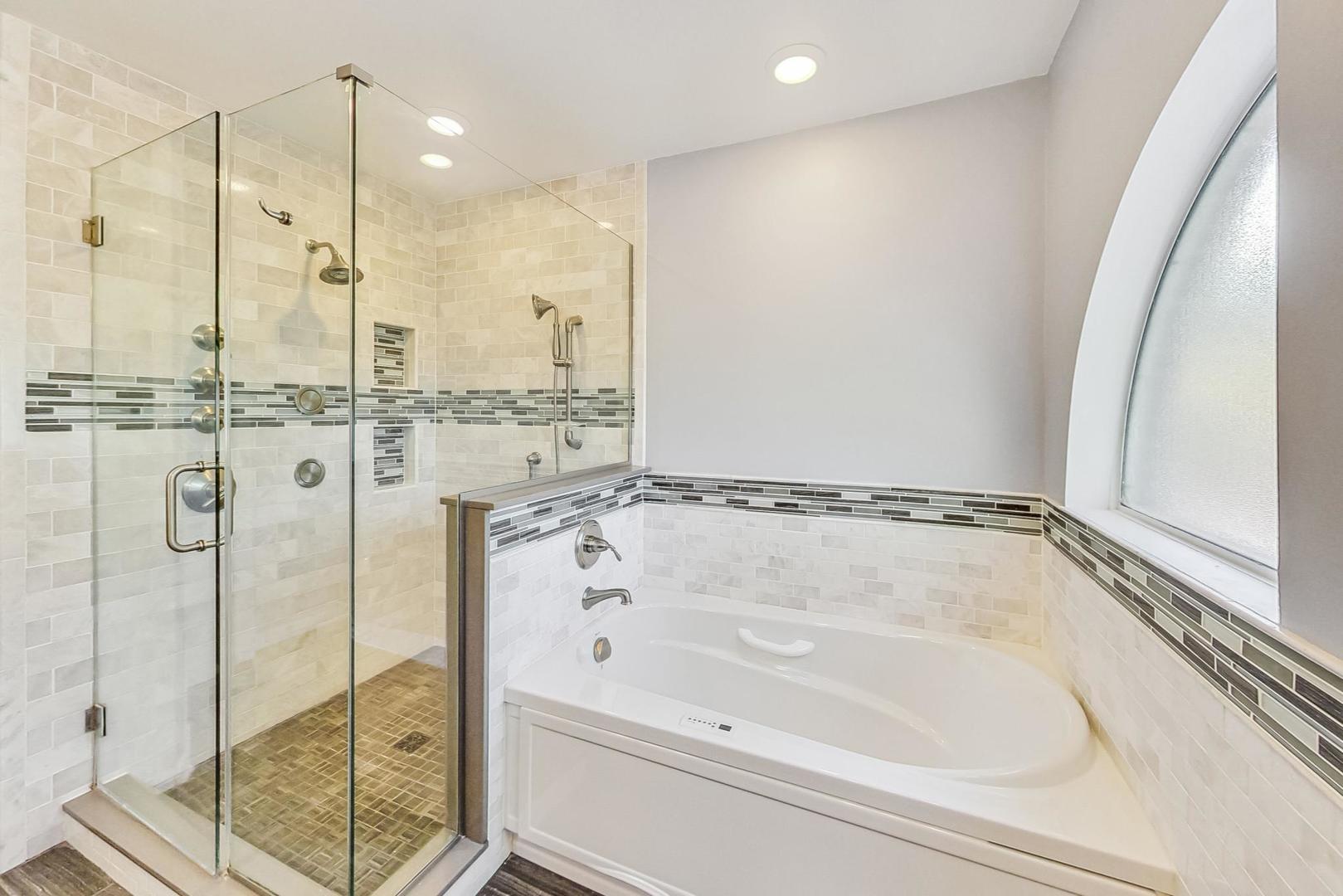 701 S Carpenter Street Unit: G
