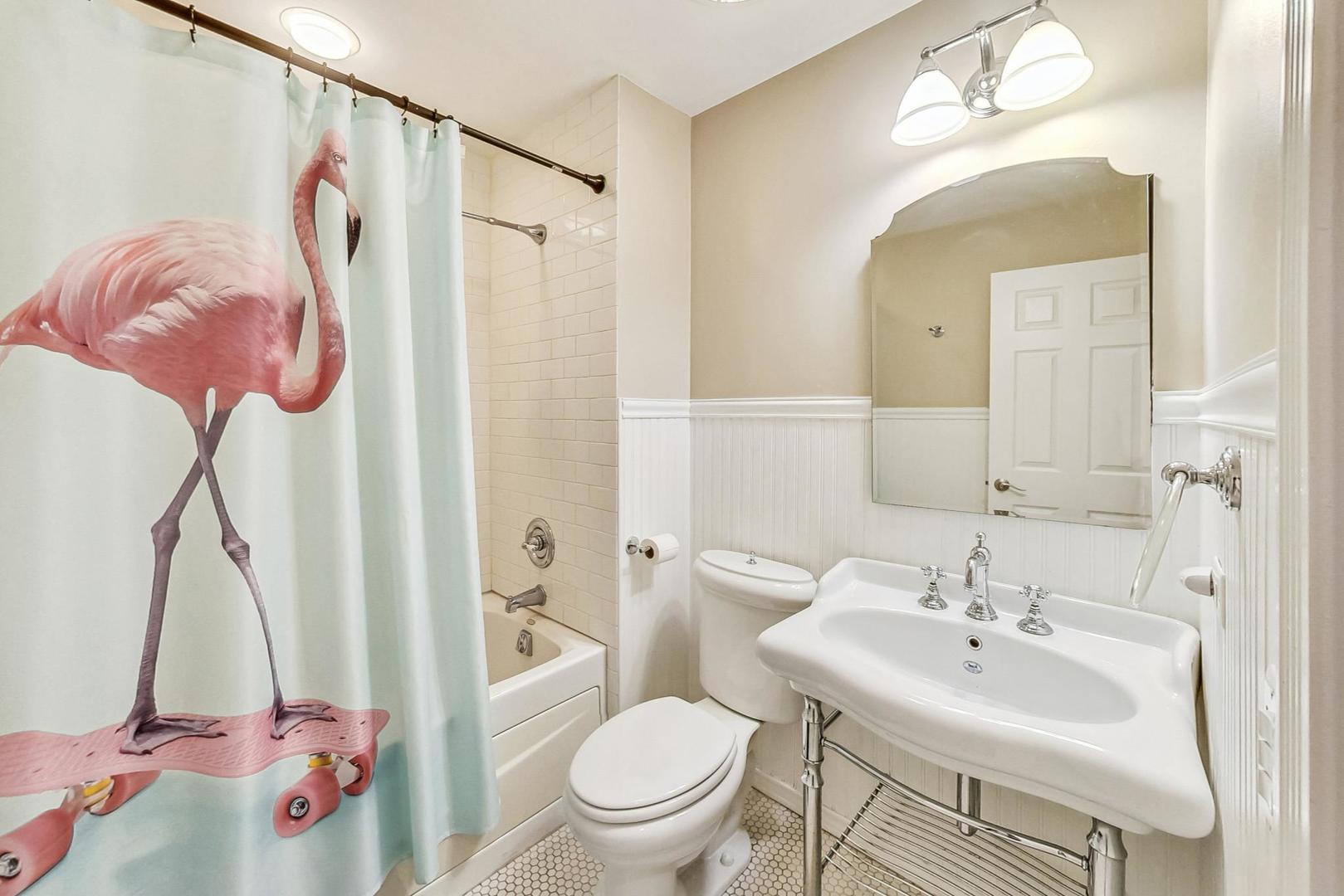 701 S Carpenter Street Unit: G
