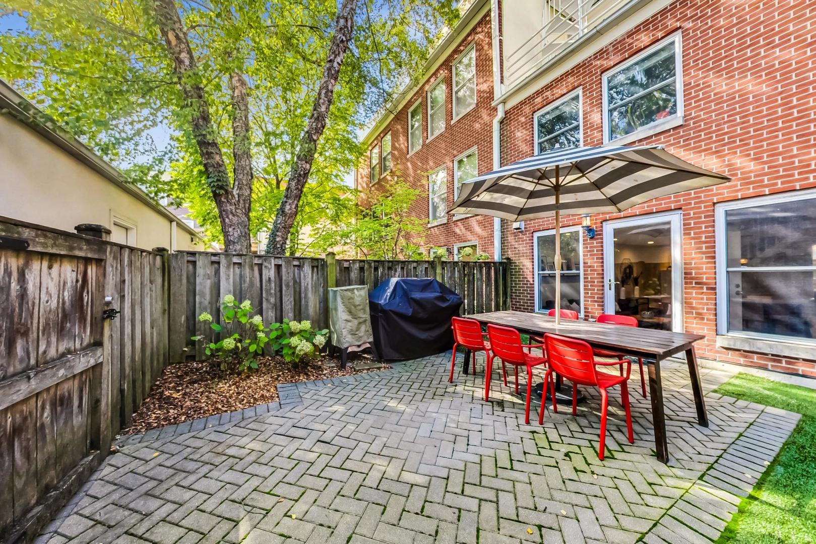 701 S Carpenter Street Unit: G