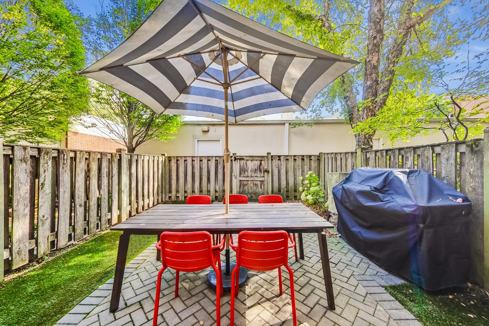 701 S Carpenter Street Unit: G
