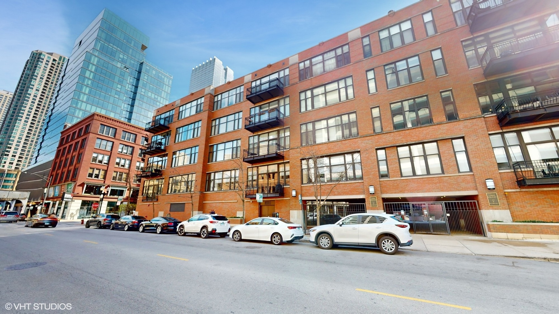 333 W HUBBARD Street Unit: 610