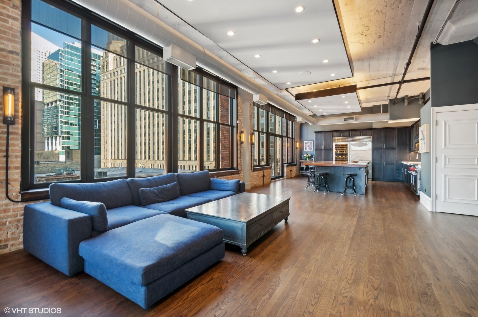 333 W HUBBARD Street Unit: 610