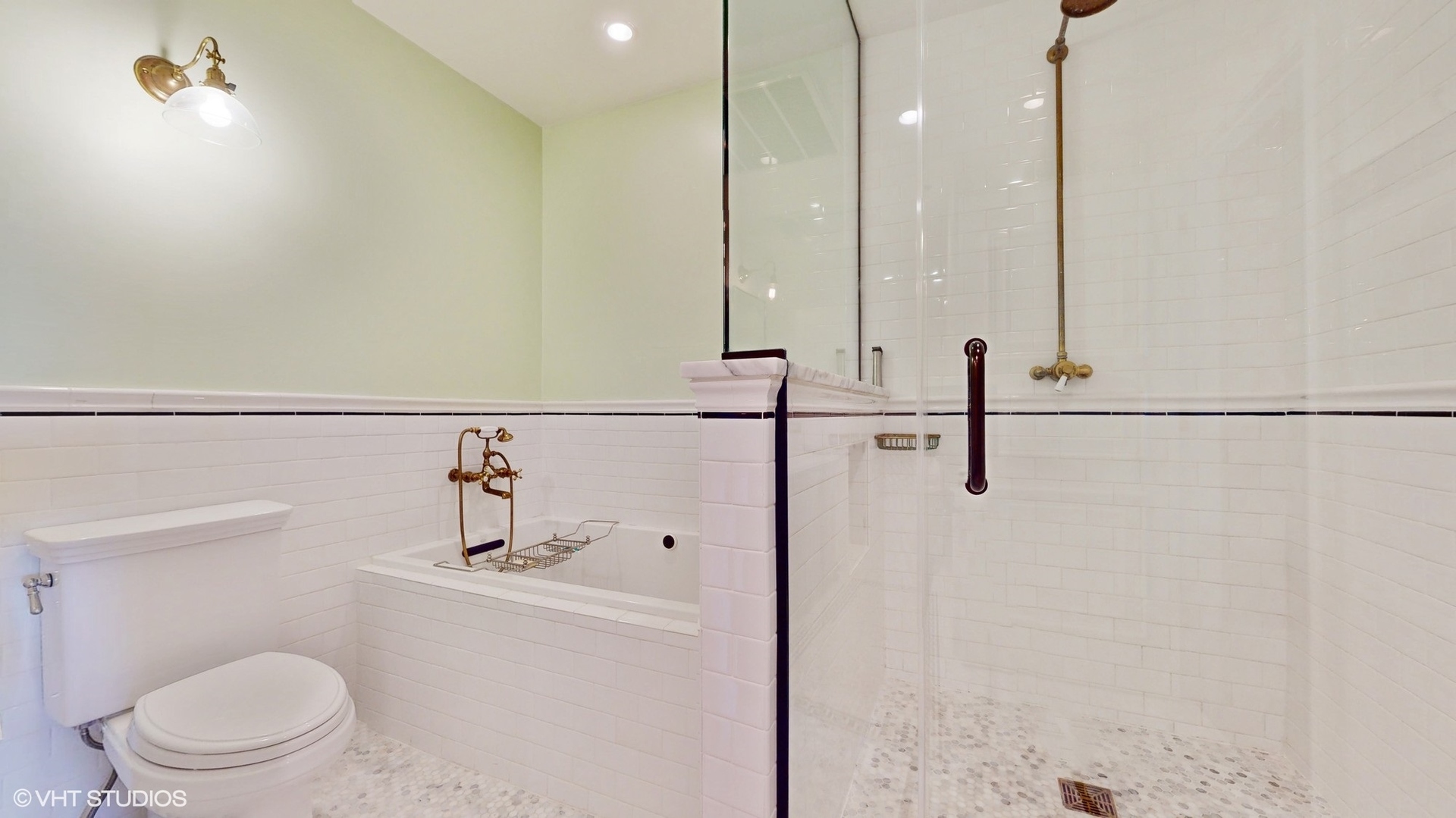 333 W HUBBARD Street Unit: 610