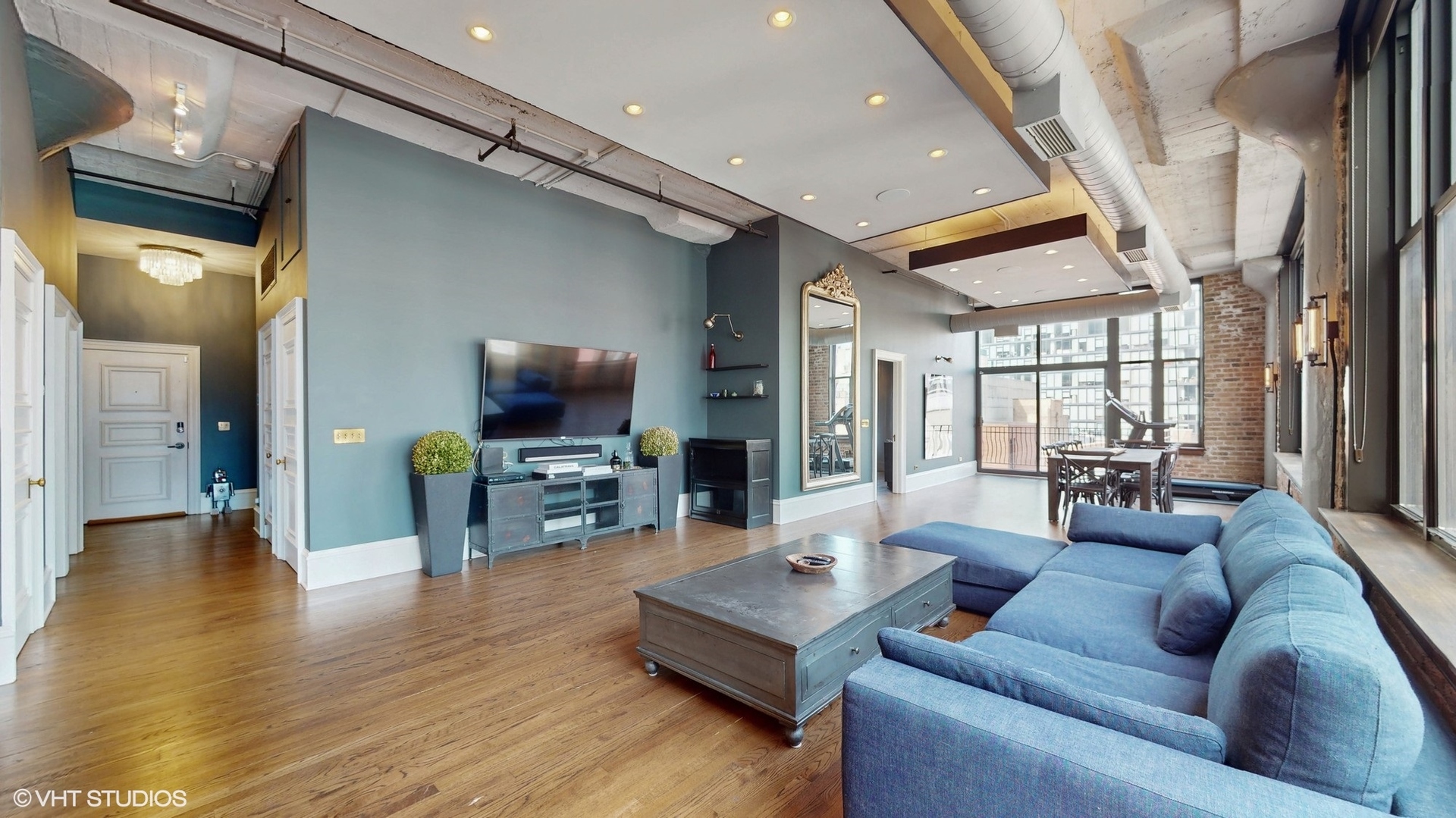 333 W HUBBARD Street Unit: 610