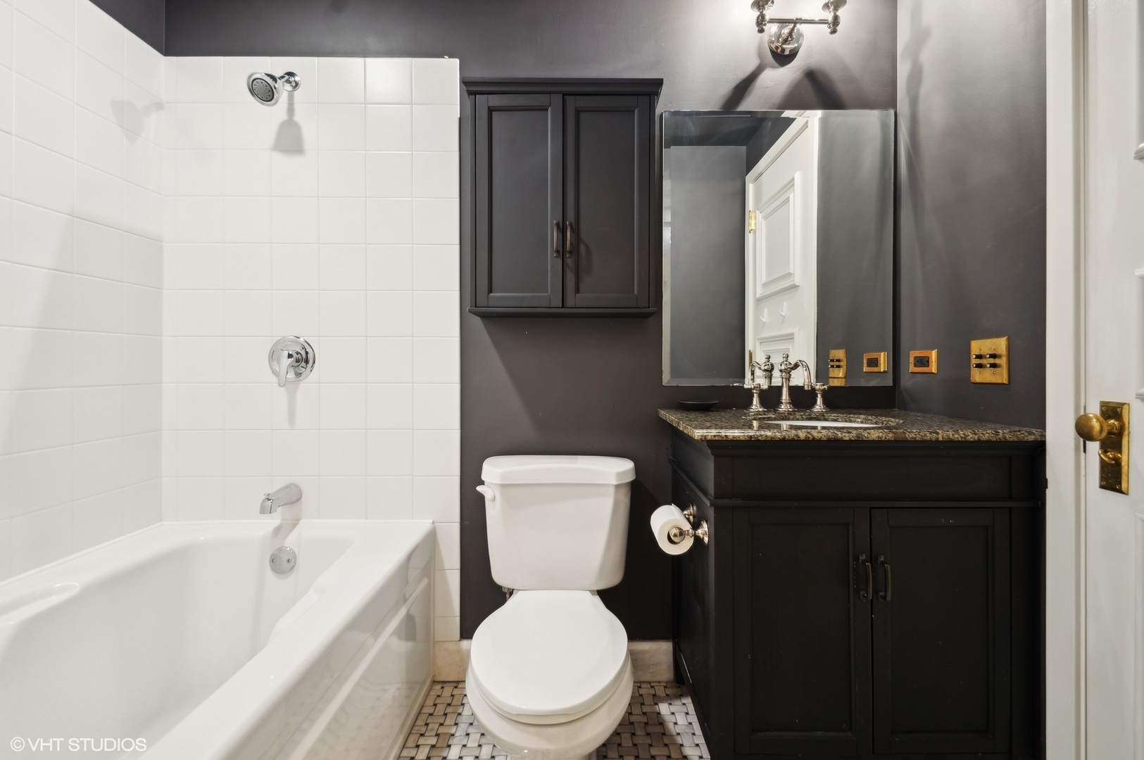 333 W HUBBARD Street Unit: 610