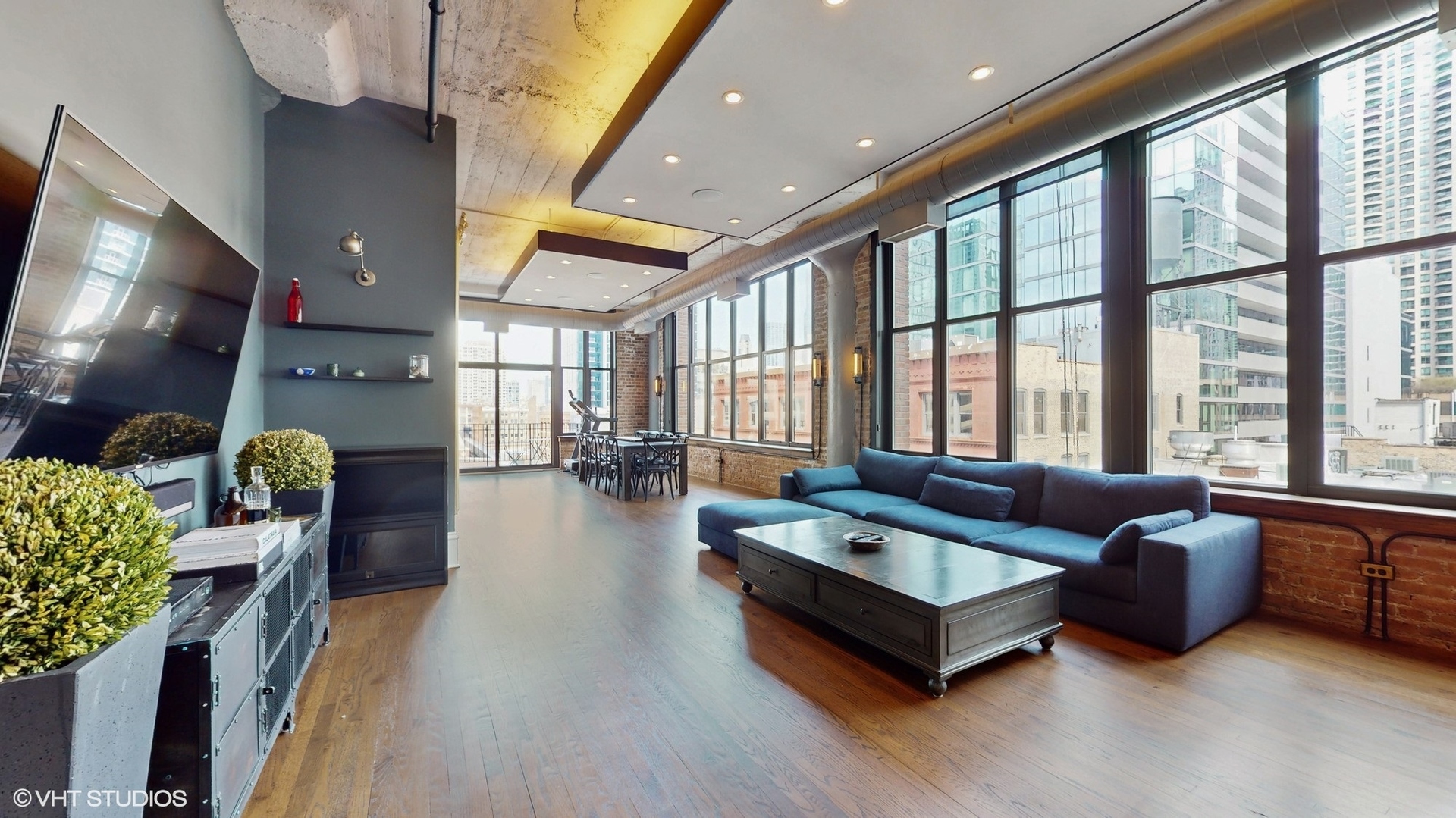 333 W HUBBARD Street Unit: 610