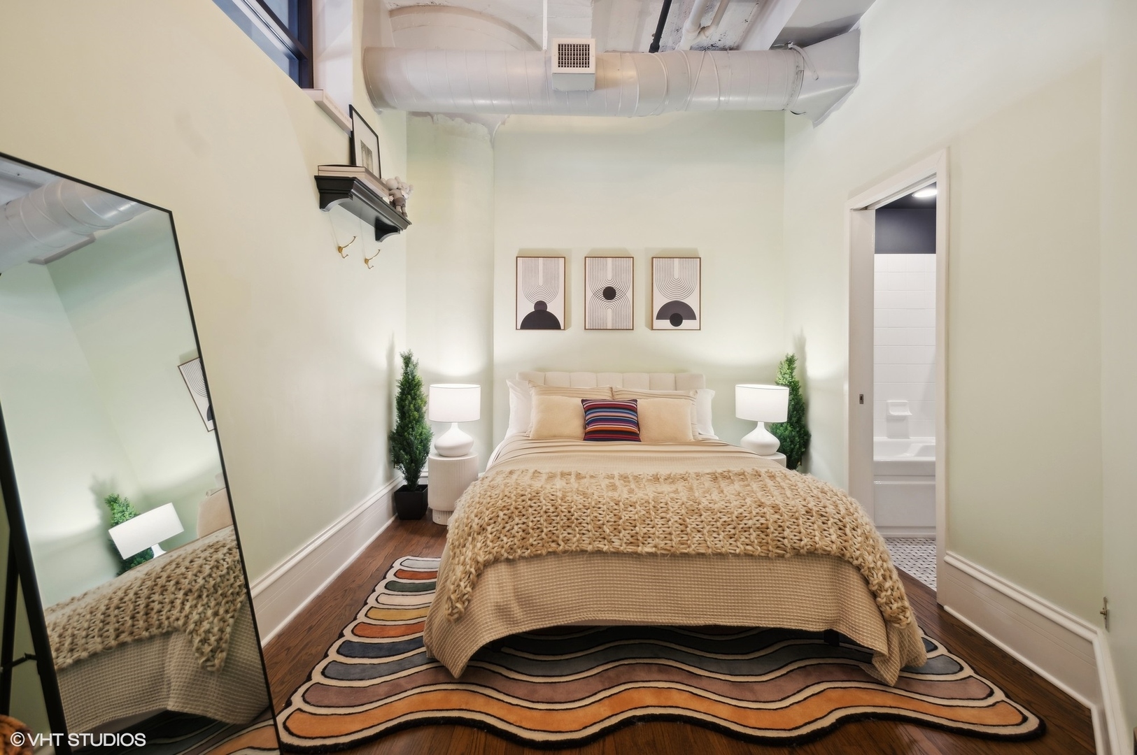 333 W HUBBARD Street Unit: 610