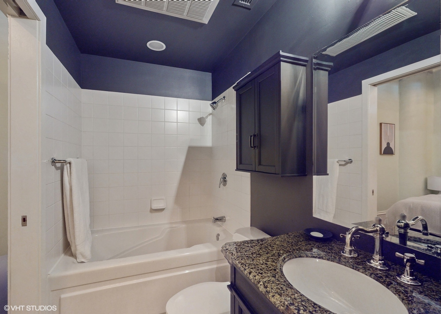 333 W HUBBARD Street Unit: 610
