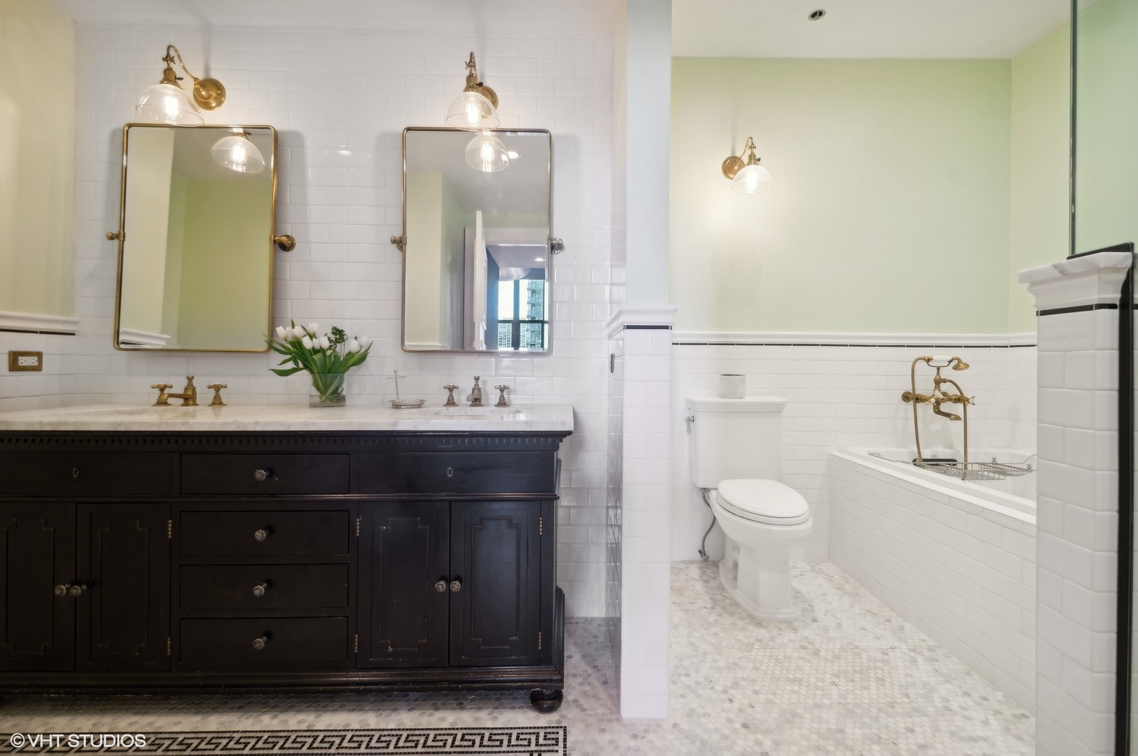 333 W HUBBARD Street Unit: 610