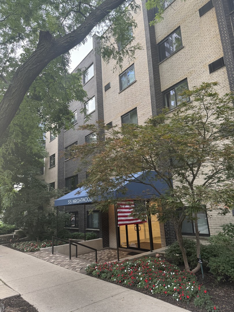 515 W Wrightwood Avenue Unit: 506