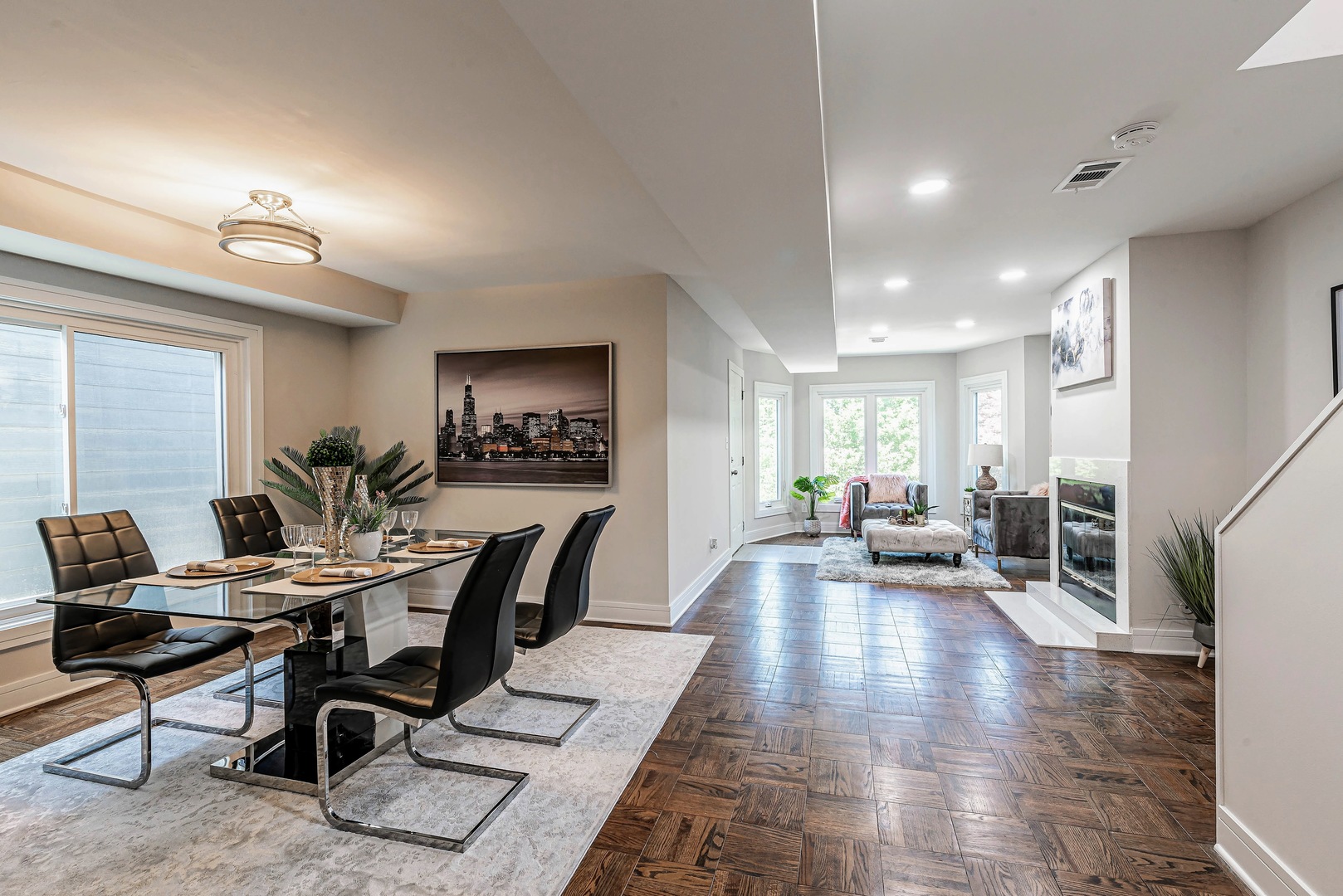 1235 W Barry Avenue Unit: 2