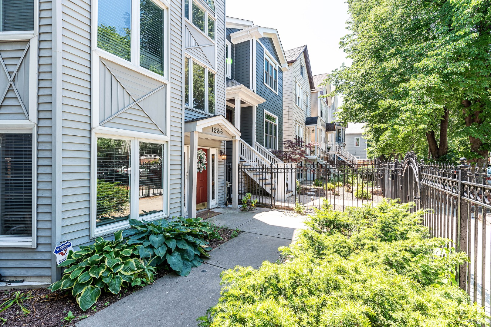 1235 W Barry Avenue Unit: 2