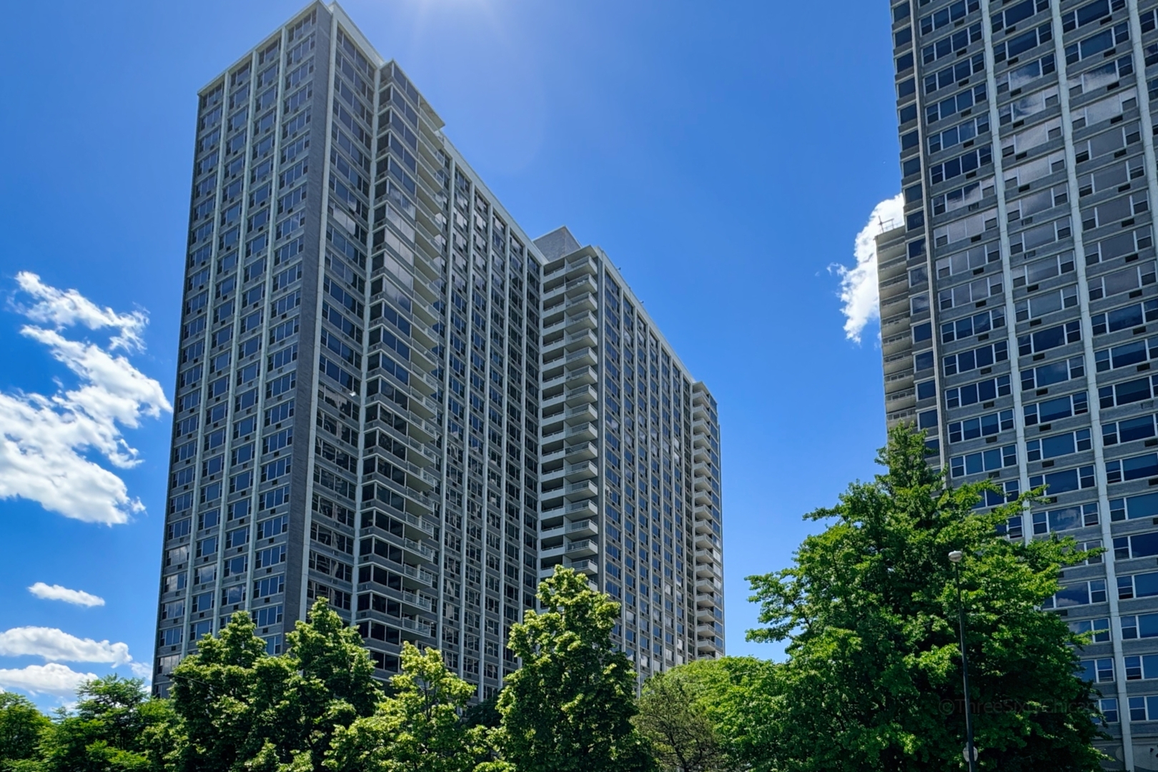 4250 N MARINE Drive Unit: 2113