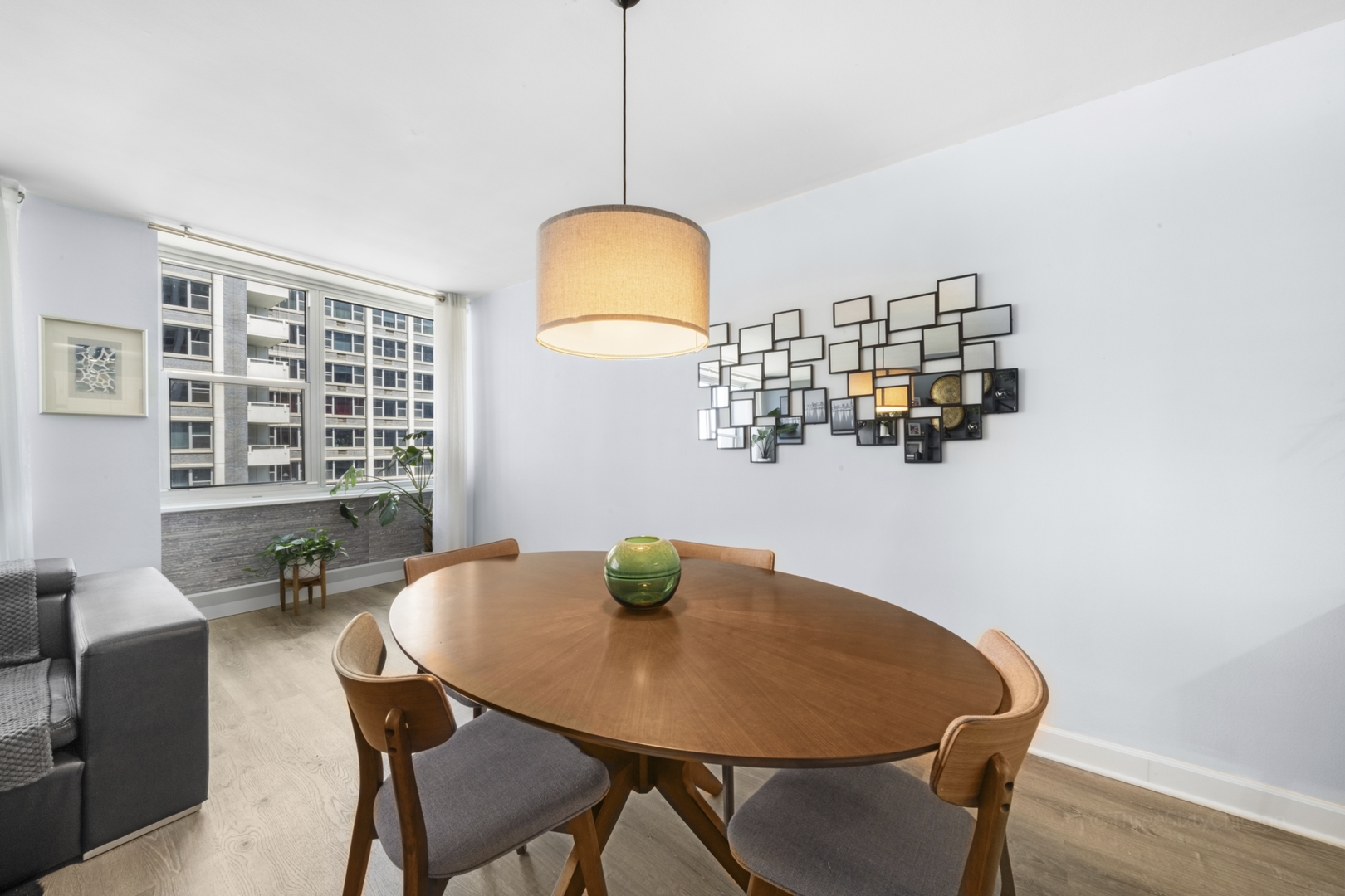 4250 N MARINE Drive Unit: 2113