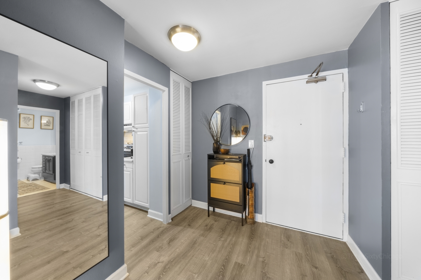 4250 N MARINE Drive Unit: 2113