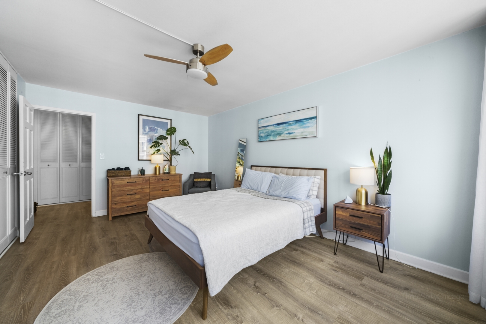 4250 N MARINE Drive Unit: 2113