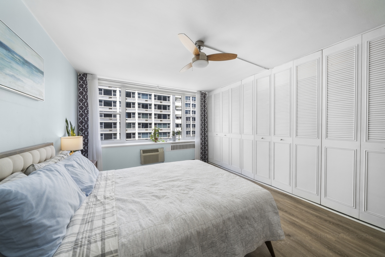 4250 N MARINE Drive Unit: 2113