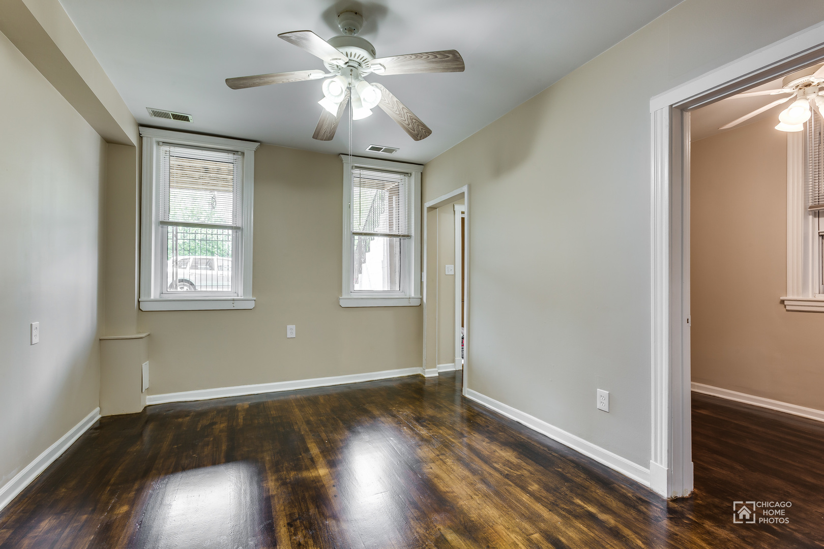 2424 W Moffat Street