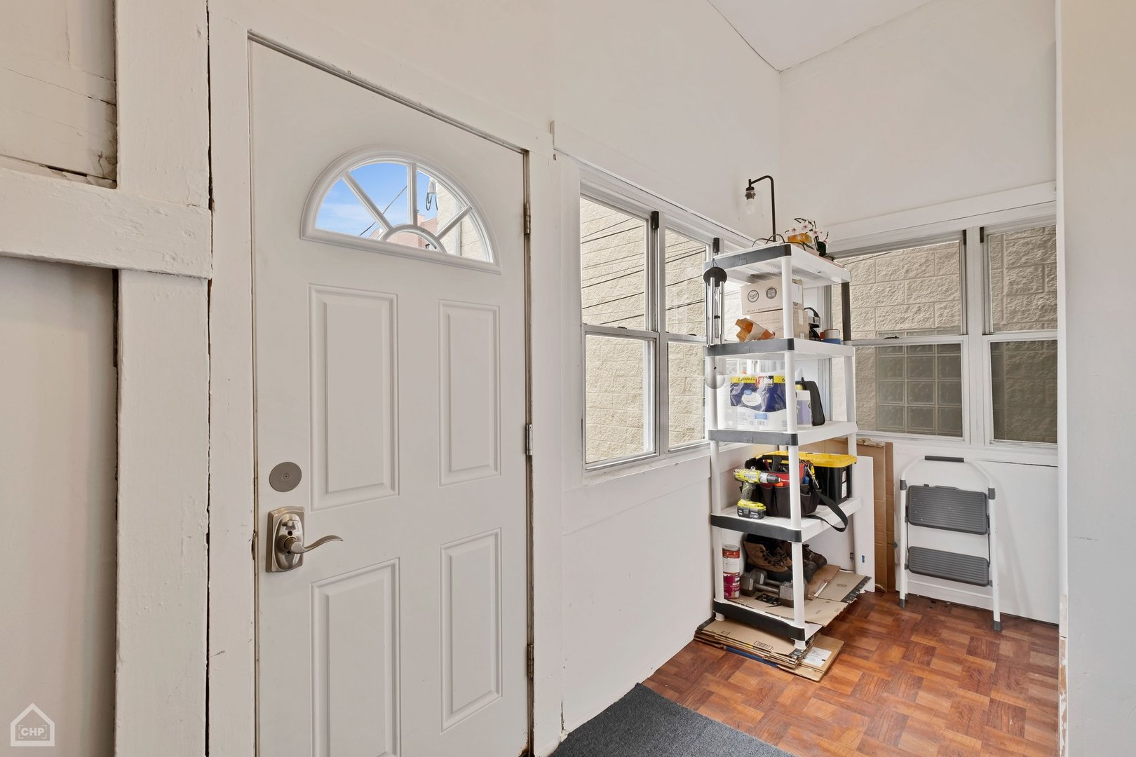 2424 W Moffat Street