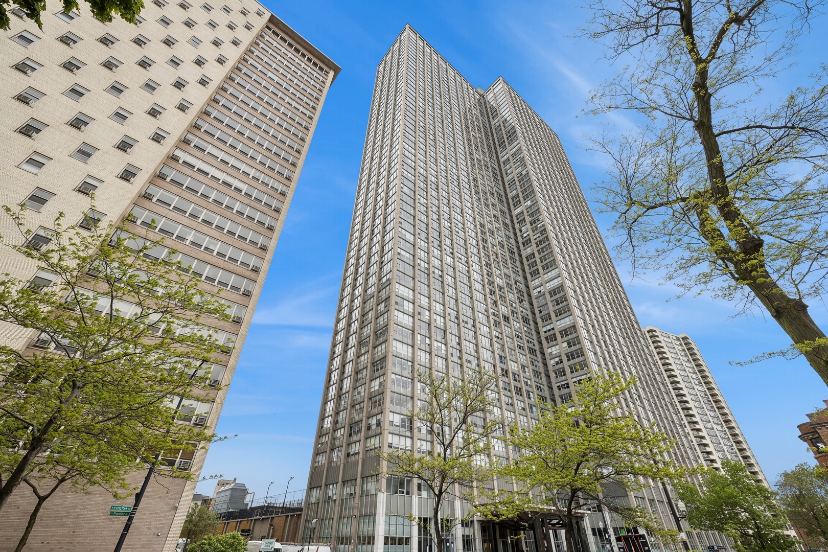 655 W Irving Park Road Unit: 2102