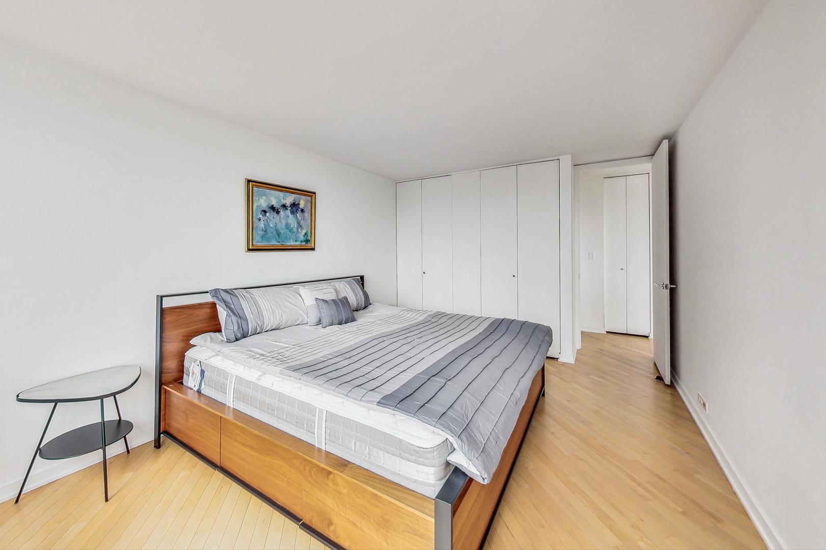 2020 N Lincoln Park West Unit: 18G