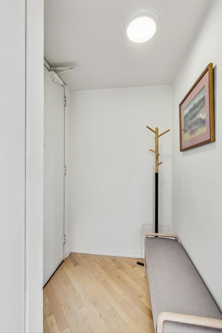 2020 N Lincoln Park West Unit: 18G