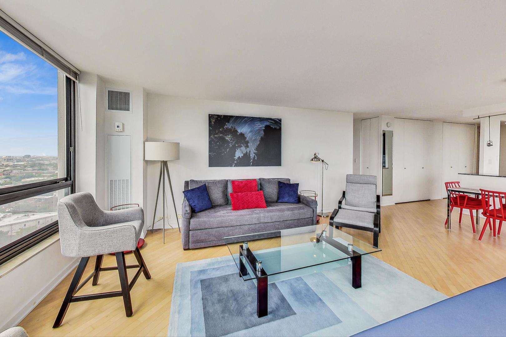 2020 N Lincoln Park West Unit: 18G