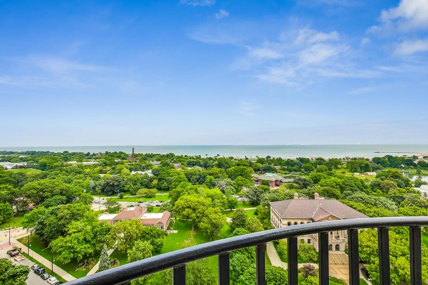 2020 N Lincoln Park West Unit: 18G